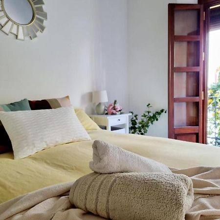 Hostfy Mercado De Triana Sevilla Bagian luar foto