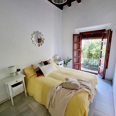 Hostfy Mercado De Triana Sevilla Bagian luar foto