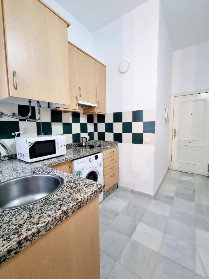 Hostfy Mercado De Triana Sevilla Bagian luar foto