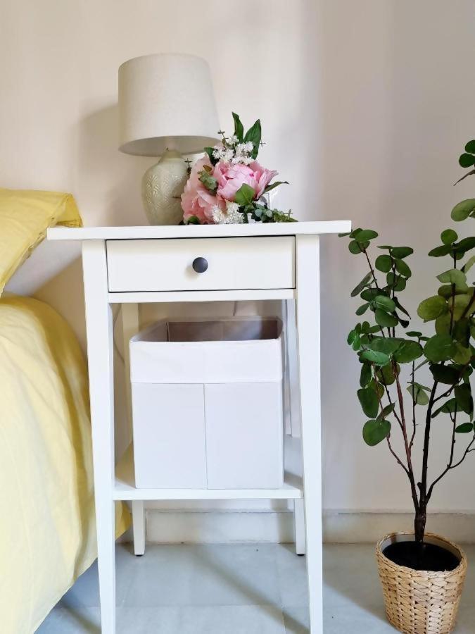 Hostfy Mercado De Triana Sevilla Bagian luar foto