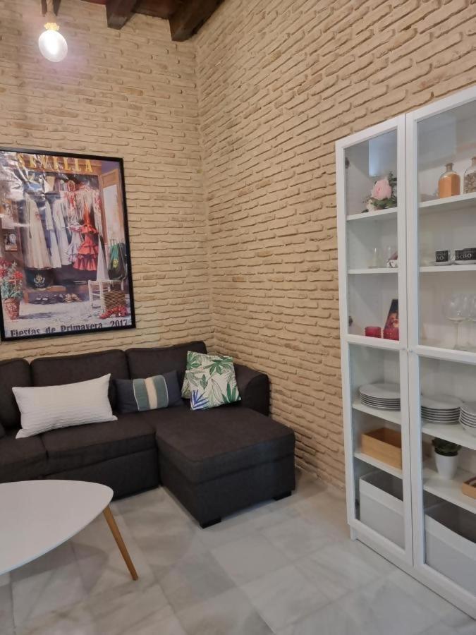 Hostfy Mercado De Triana Sevilla Bagian luar foto