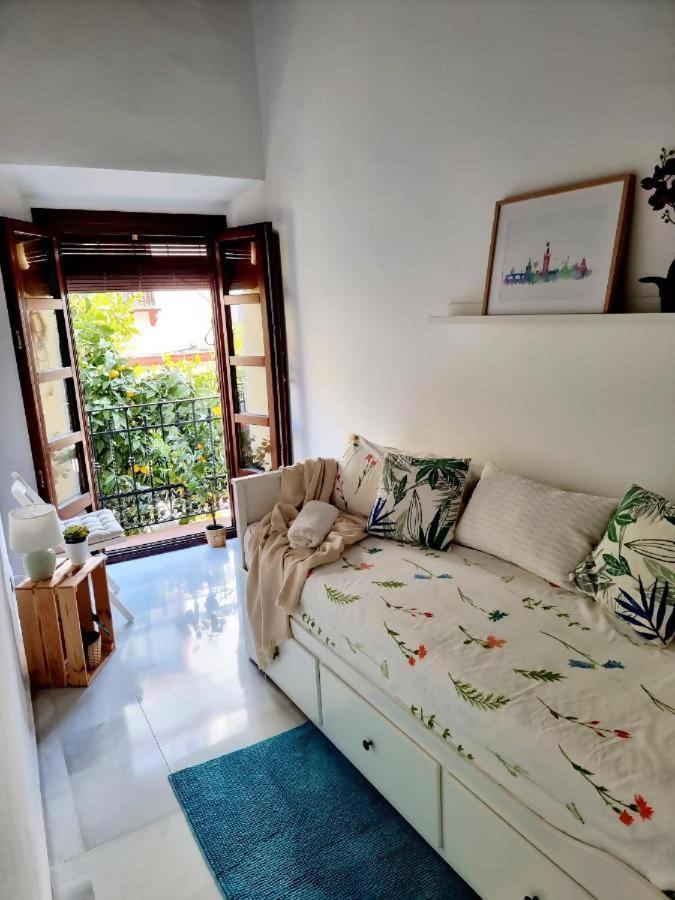 Hostfy Mercado De Triana Sevilla Bagian luar foto