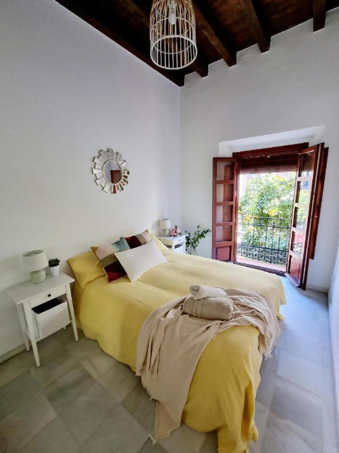 Hostfy Mercado De Triana Sevilla Bagian luar foto