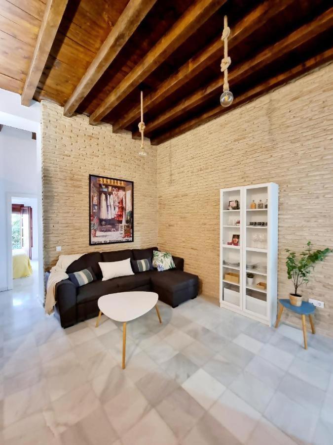 Hostfy Mercado De Triana Sevilla Bagian luar foto
